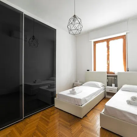 Cenisio M5 Lovely - With Balcony! 아파트